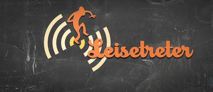 Grauer Hintergrund mit Leisetreter Gehörschutz-Blog Logo.